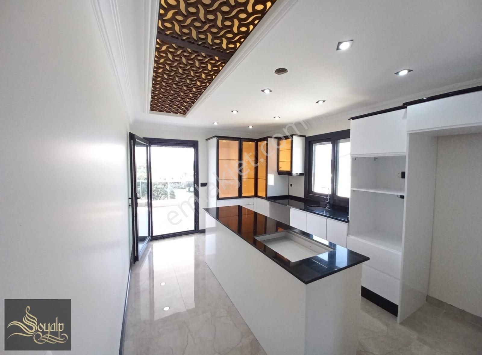 Didim Akbükte Sahile 150m 5+1+2 Son Sistem Akıllı Havuzlu Villa - Görsel 14