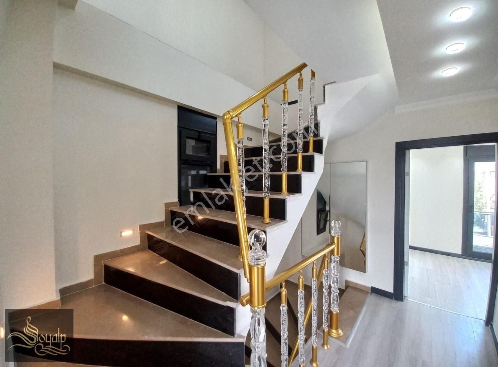 Didim Akbükte Sahile 150m 5+1+2 Son Sistem Akıllı Havuzlu Villa - Görsel 31