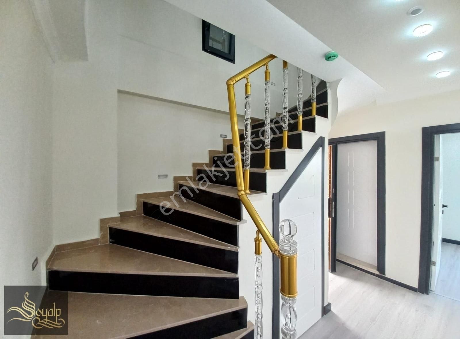 Didim Akbükte Sahile 150m 5+1+2 Son Sistem Akıllı Havuzlu Villa - Görsel 26