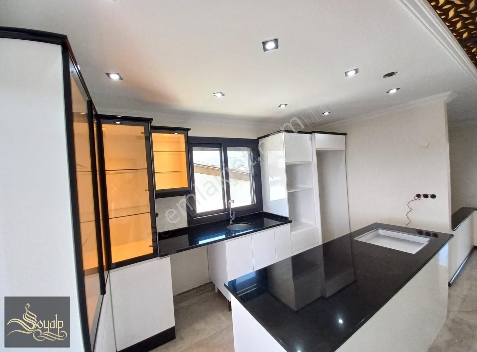 Didim Akbükte Sahile 150m 5+1+2 Son Sistem Akıllı Havuzlu Villa - Görsel 12