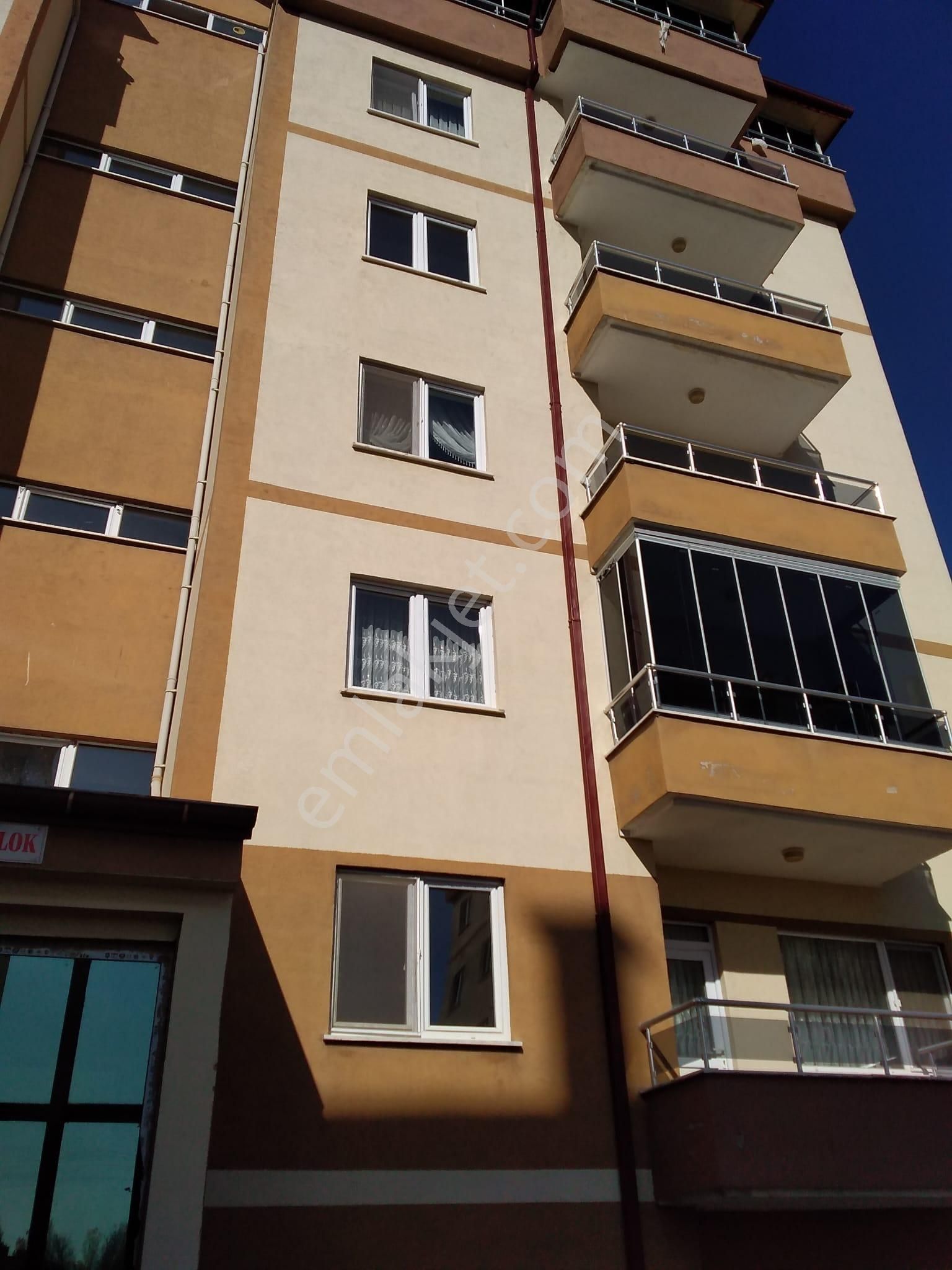 Şarkışla Gültekin Satılık Daire ŞARKIŞLA HİLAL KENT SİTESİNDE SATILIK DAİRE(KAPALI OTOPARKLI)