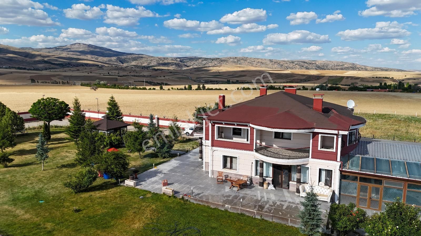 Elmadağ Yenimahalle Satılık Çiftlik Evi ELMADAĞ İLÇESİNDE 20.000 m2 BESİ ÇİFTLİĞİ-ACİL Satılık