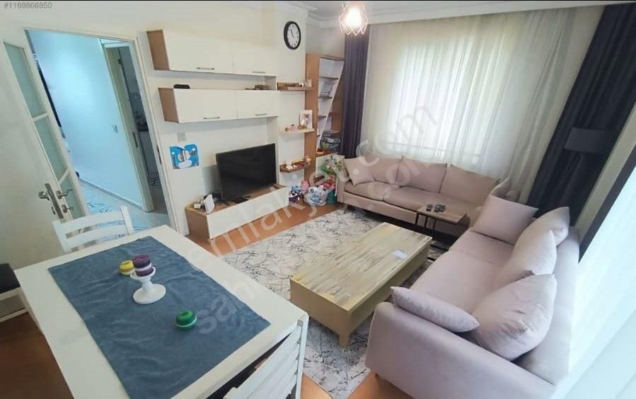 Maltepe Fındıklı Satılık Daire  ASIA EMLAK'DAN ÇINAR CADDESİ'NE YAKIN BALKONLU 90 M2 2+1 1.KAT