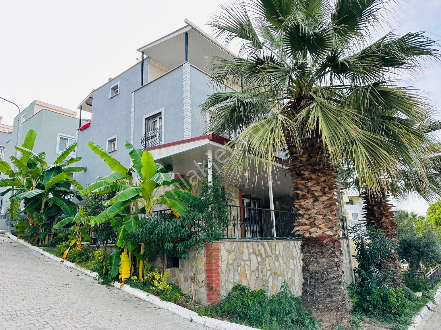 Kuşadası Soğucak Satılık Villa KUŞADASI SOĞUCAKTA 5+1 EŞYALI KÖŞE KONUMLU VİLLA