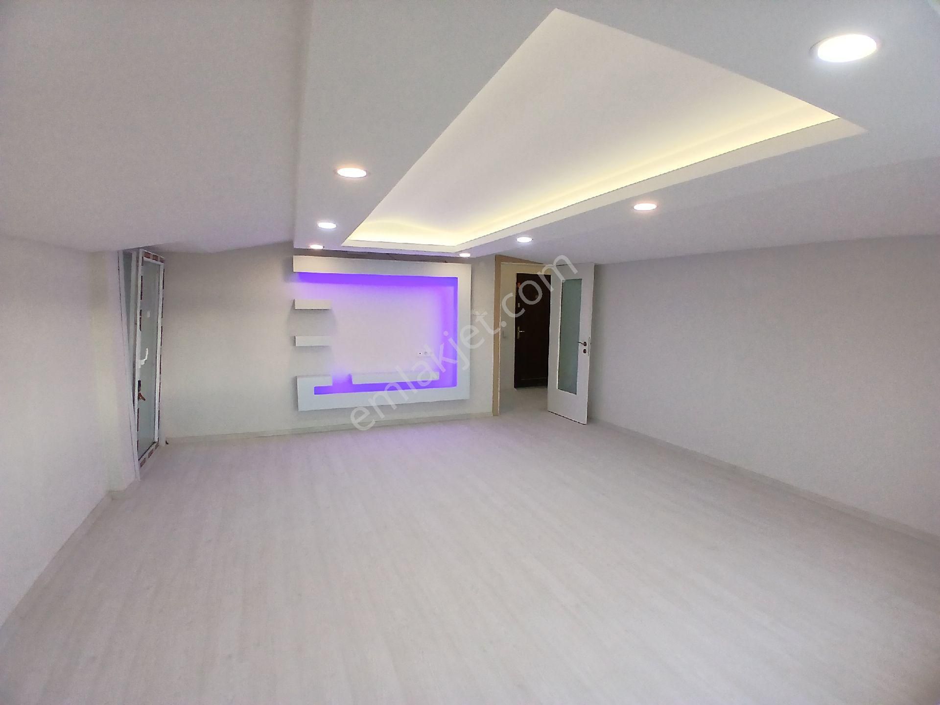 Bağcılar 15 Temmuz Satılık Daire 15temmuz metro yanı 18m² arsa payı 3+1 YÜKSEK tavan çatı katı 120 m² fırsat dayire