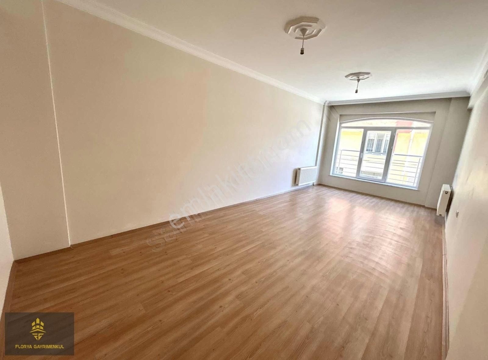 Tepebaşı Ertuğrulgazi Kiralık Daire Florya Gm- Vega Avm Yakını Cam Balkonlu Temiz Ferah 3+1