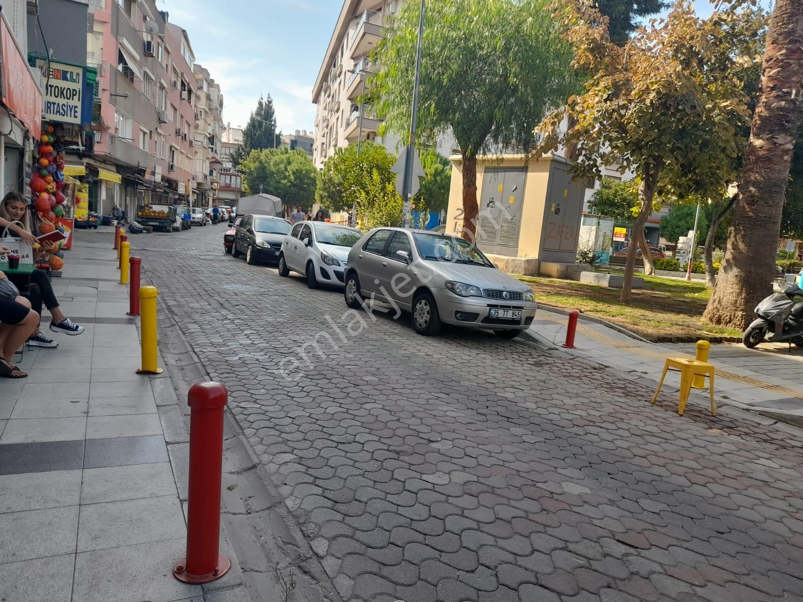 Konak Güzelyalı Kiralık Daire  GÜZELYALI PARK CEPHELİ 3CÜ KAT DOĞAL GAZLI  BAKIMLI