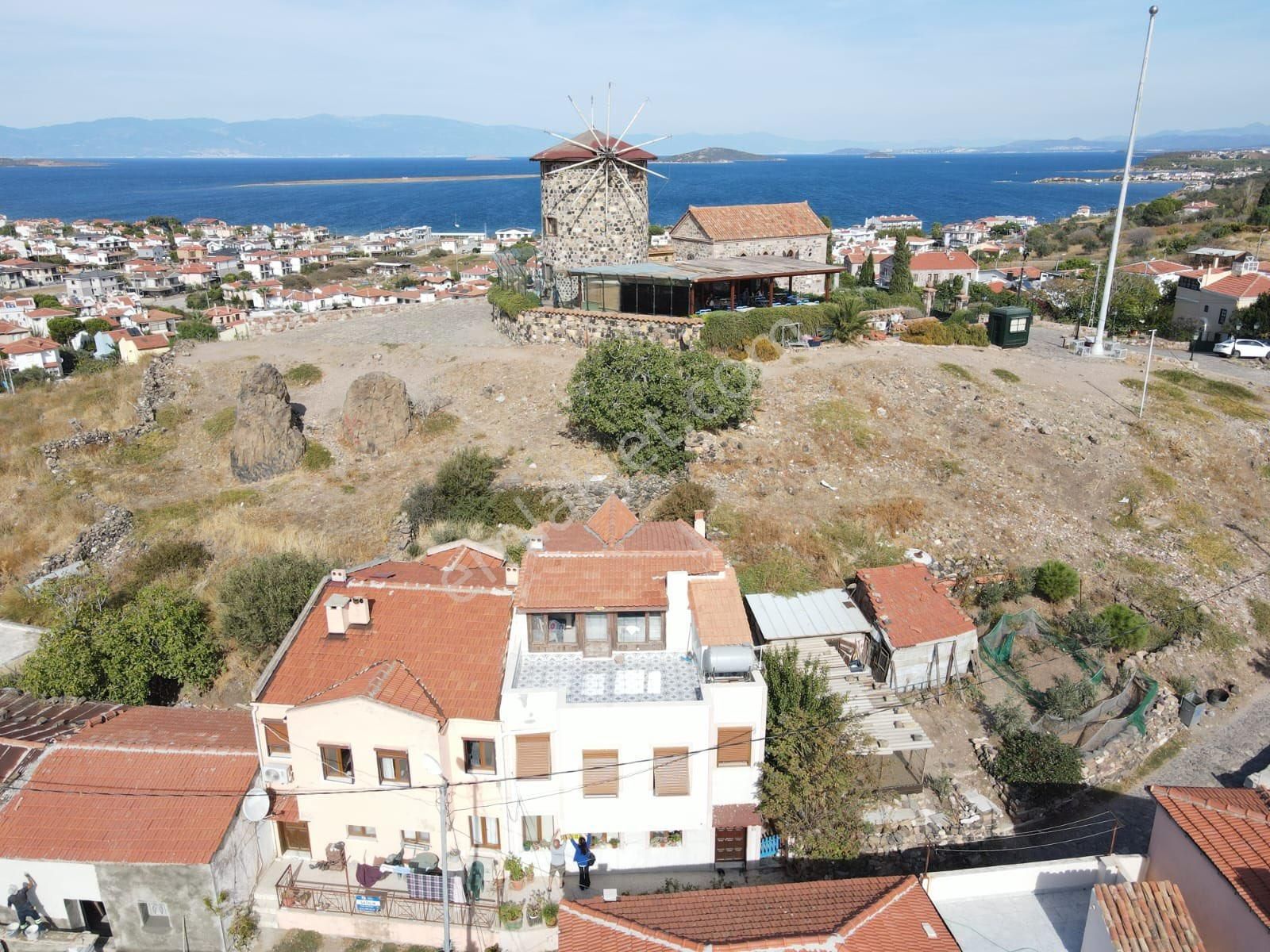 Ayvalık Namık Kemal Satılık Müstakil Ev AYVALIK CUNDA ADASINDA SATILIK DENİZ MANZARALI MÜSTAKİL EV