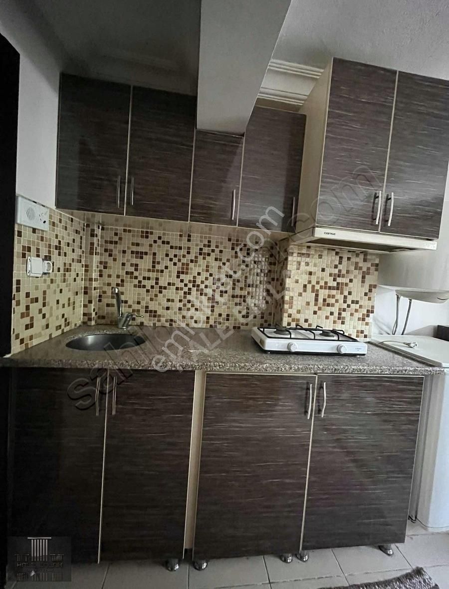 Isparta Merkez Bahçelievler Kiralık Daire KALE EMLAK'TAN AVMNİN DİBİNDE KIZ APARTI