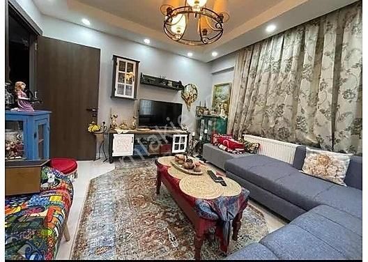 Beylikdüzü Yakuplu Satılık Daire E5 VE OTOYOL BAĞLANTILARINA YAKIN BAHÇE KULLANIMLI SATILIK DAİRE