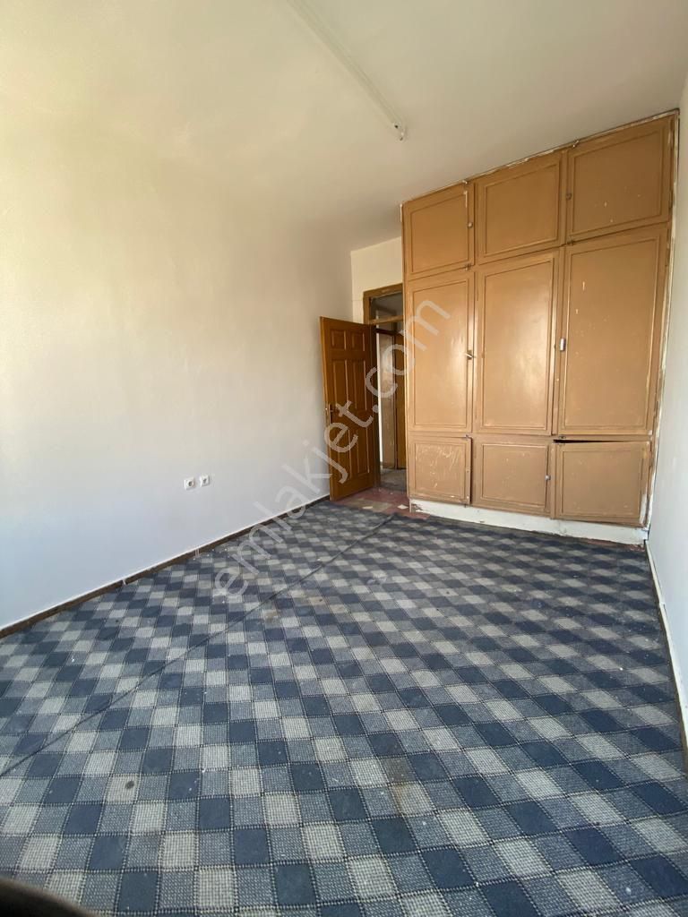 Şahinbey Seferpaşa Satılık Daire REAL DEN ÇARŞI MERKEZDE SATILIK 2+1 DAİRE