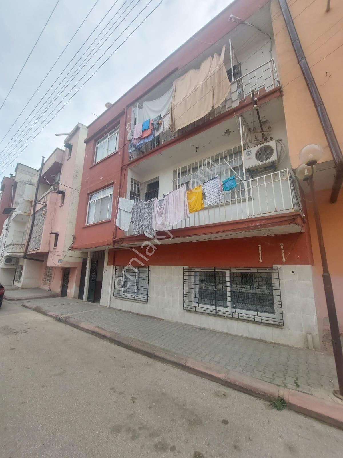 Toroslar Demirtaş Satılık Daire 🏡SAĞLIK MAHALLESİNDE 🏡3 KATLI 3 DAİRE SATILIK 🏡155m2 ARSASI VAR(müstakil)