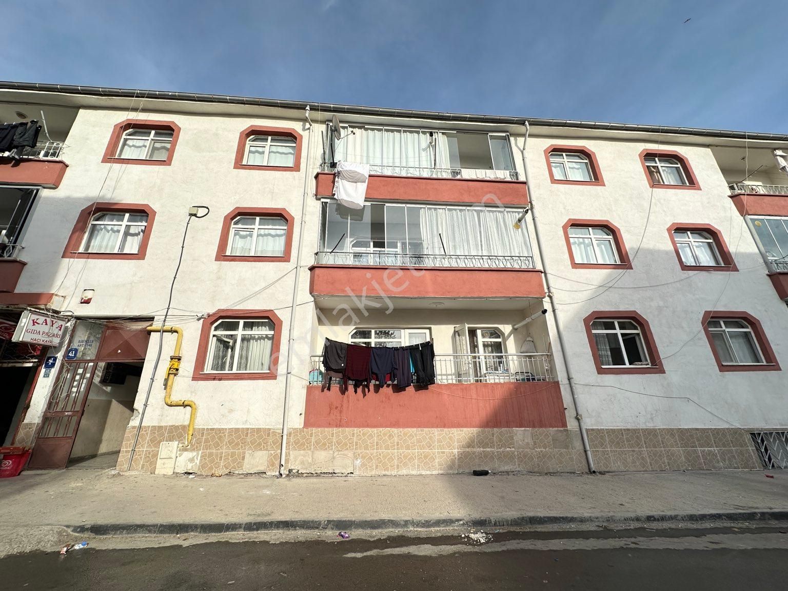 Polatlı Zafer Satılık Daire ZAFERDE 3+1 YAPILI DAİRE