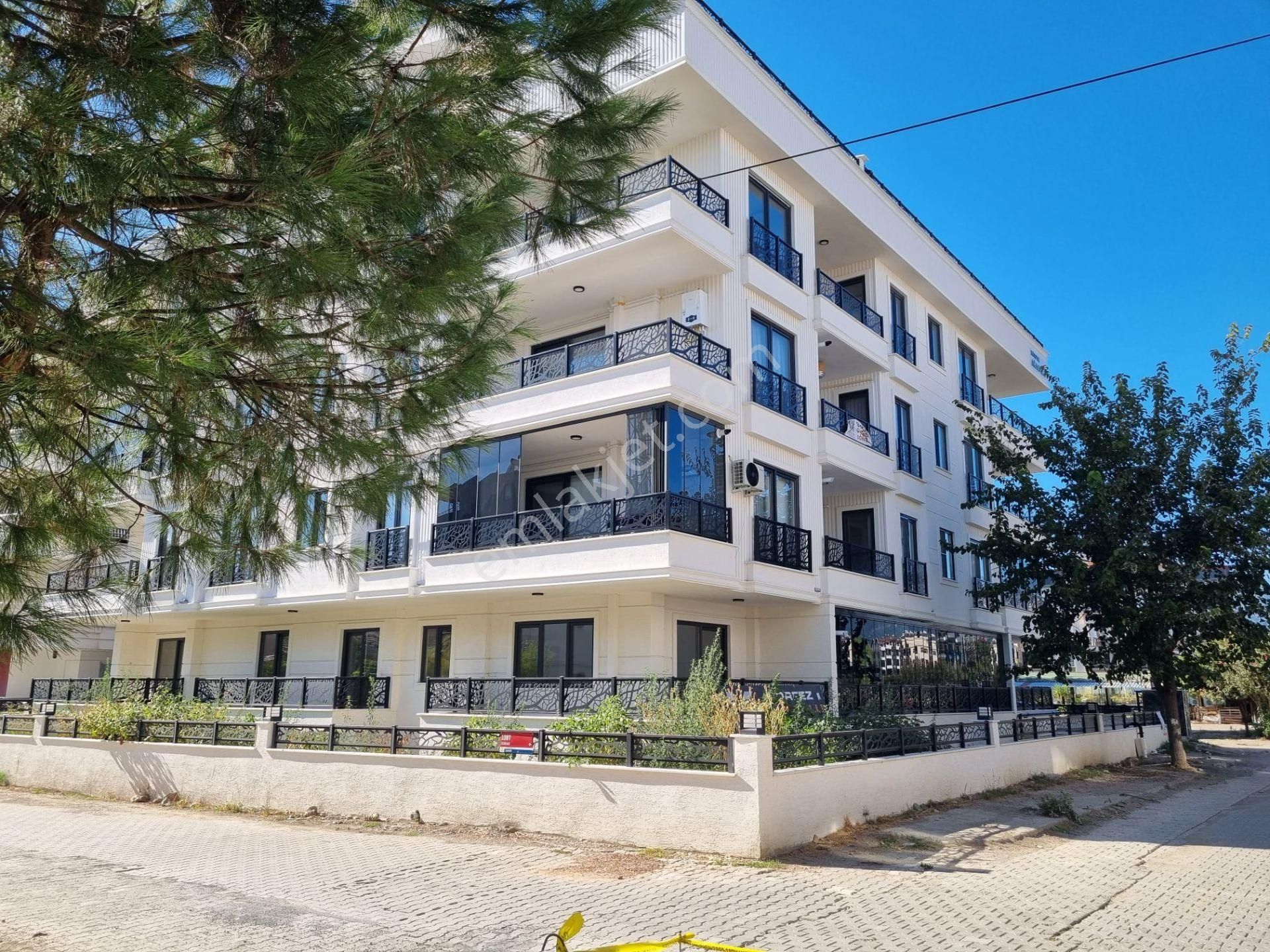 Edremit Altınkum Satılık Daire  ALTINKUM PAZAR PAZARINDA DENİZE 300MT ŞIK TASARIM 2+1 DAİRE