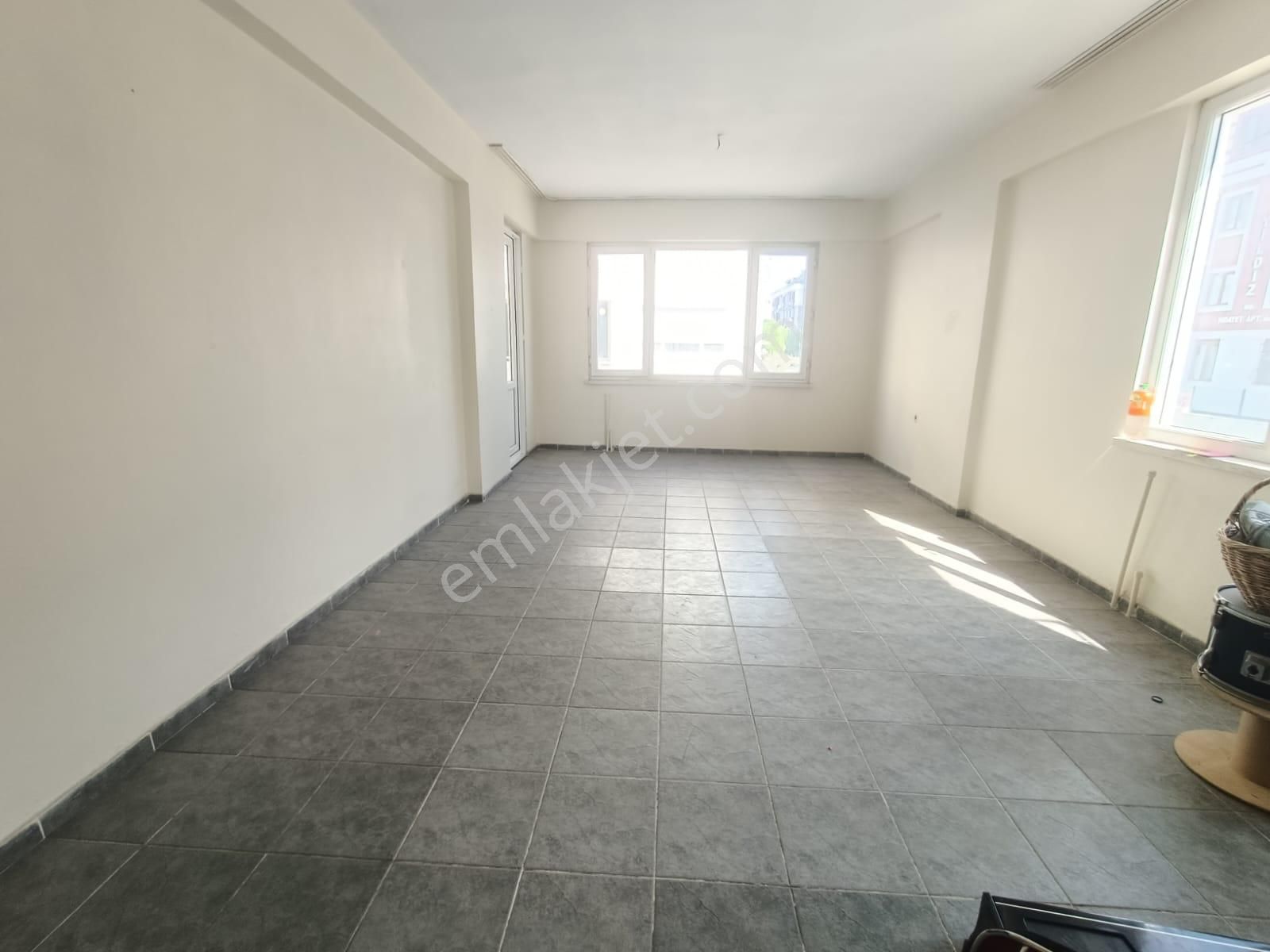 Edremit Altınkum Satılık Daire  BUSE EMLAKTAN BALIKESİR EDREMİT ALTINKUM MAHALLESİNDE SATILIK 3+1 DAİRE