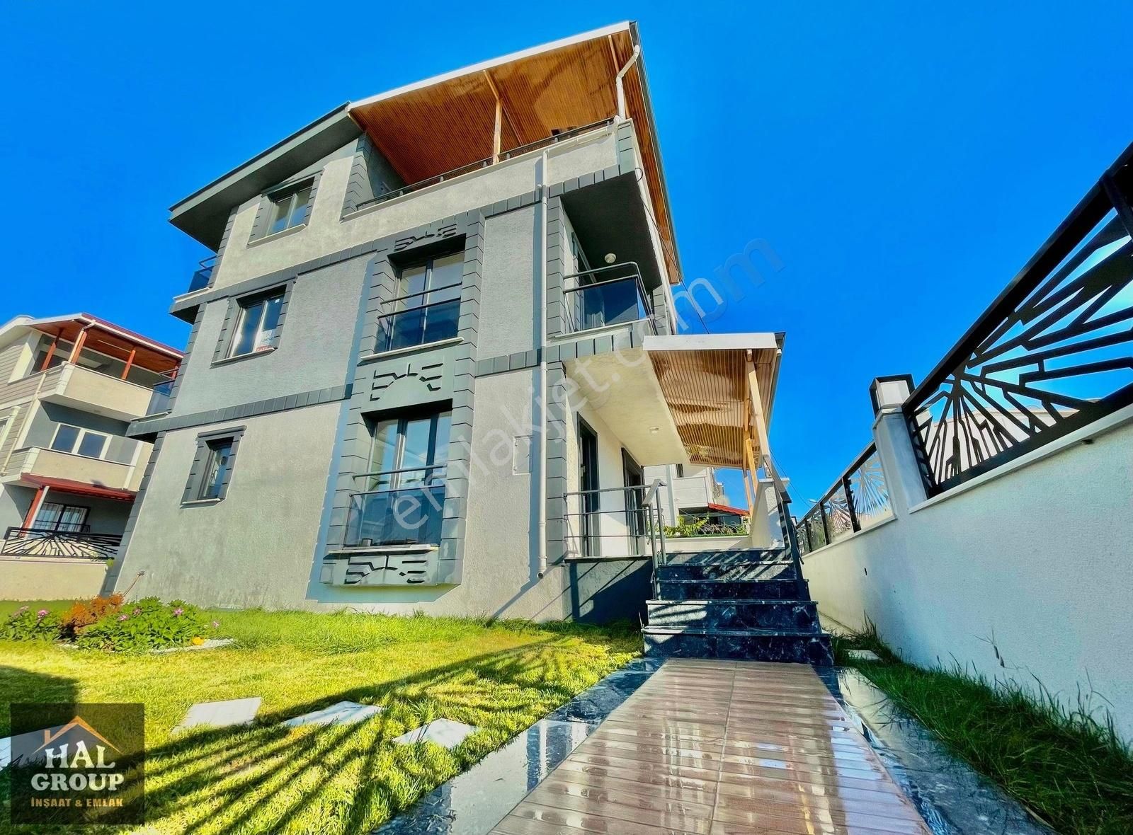 Marmaraereğlisi Yeniçiftlik Satılık Villa ╭╯HÂL GROUP╰╮GÖRMEDEN KARAR VERMEYİN MÜSTAKİL VİLLA