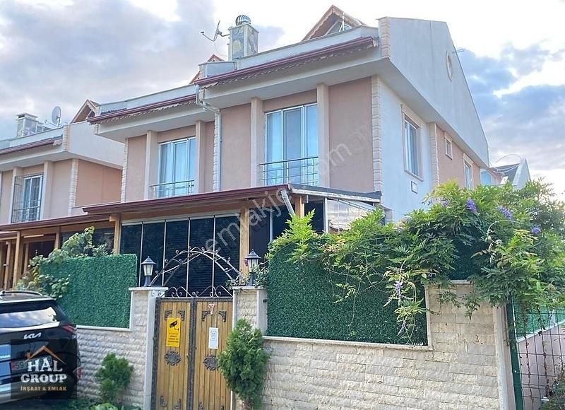 Marmaraereğlisi Yeniçiftlik Satılık Villa ╭╯HÂL GROUP╰╮DENİZE SIFIR MERKEZİ KONUM HAYLERİNİZDEKİ VİLLA