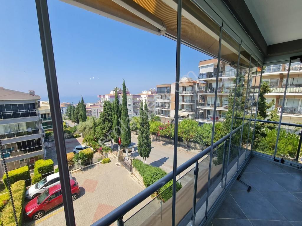 Kuşadası Ege Mahallesi Elit Havuzlu Otoparklı Güvenlikli Sitede 3+1 125m2 Deniz Manzara Doğalgazlı - Görsel 31