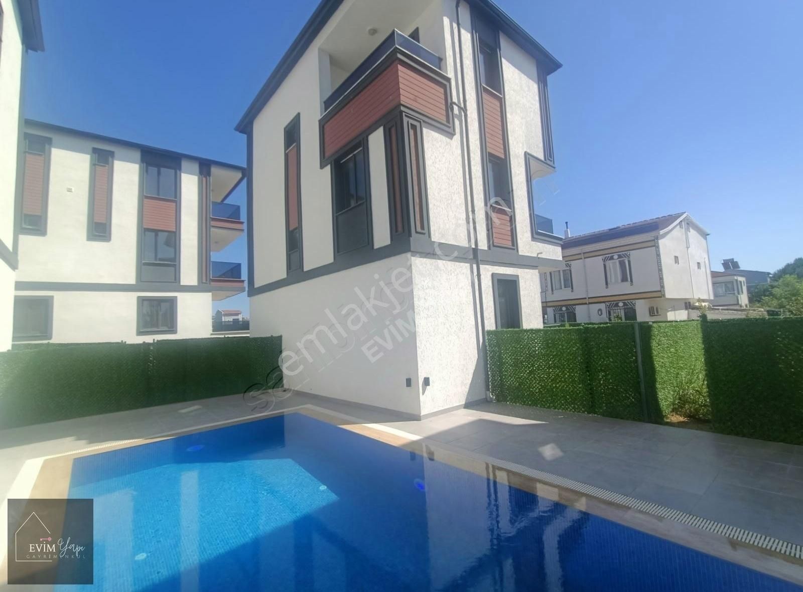 Marmaraereğlisi Yeniçiftlik Satılık Villa ╭╯EVİM YAPI╰╮HAVUZLU 5+1 ODALI TAM 3 KATLI GENİŞ BAHÇELİ LÜKS...