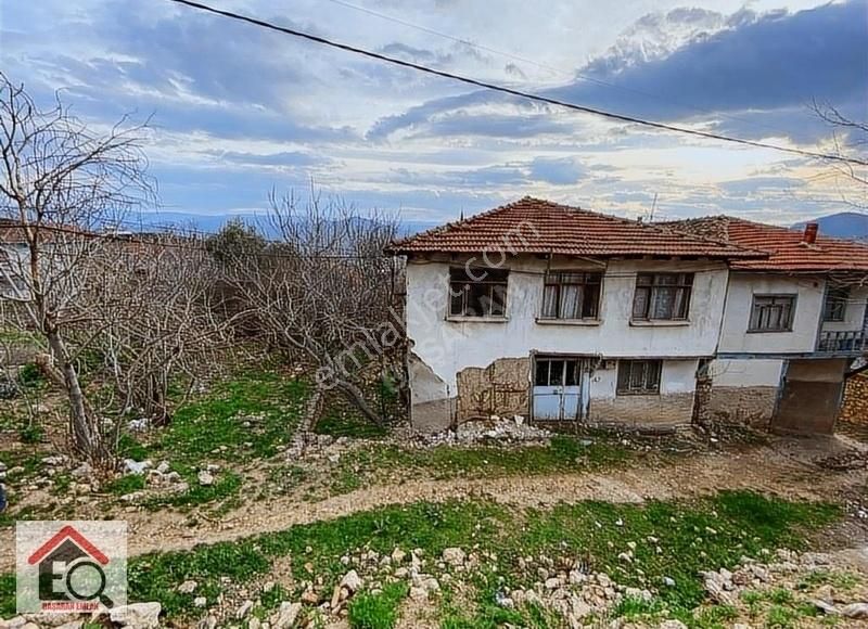 Söğüt Tuzaklı Köyü Satılık Müstakil Ev BİLECİK SÖĞÜT TUZAKLI KÖYÜNDE SATILIK EV