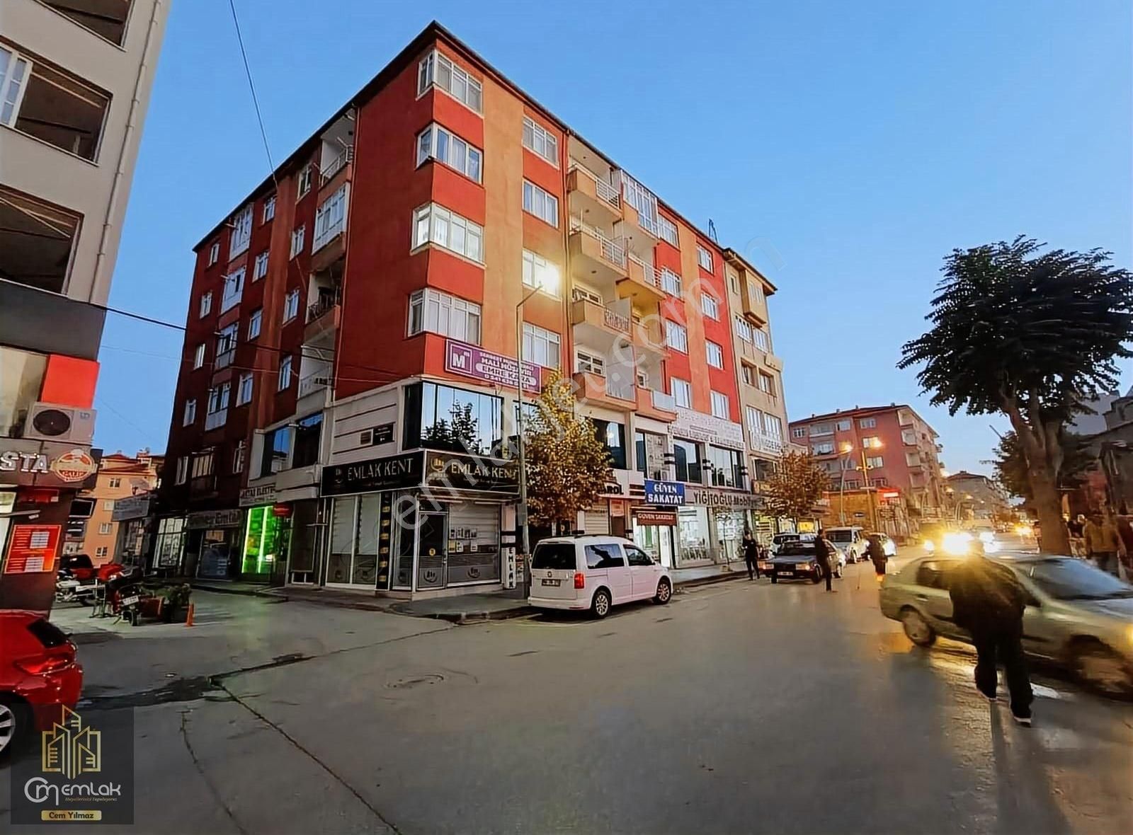 Niğde Merkez Esenbey Satılık Daire Cm Emlak Paşakapı Caddesi Alpaslan İlkokulu Karşısı 2+1 Daire