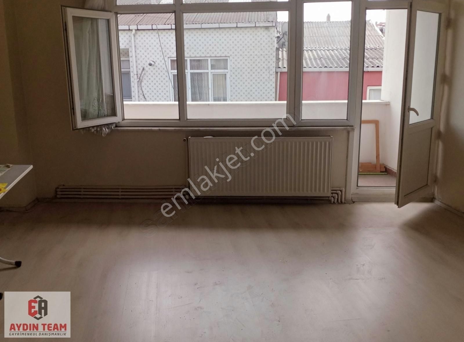 Eyüpsultan Topçular Satılık Daire Aydın Team'den Topçular Mah. 2+1 70m2 2.kat Balkonlu Daire