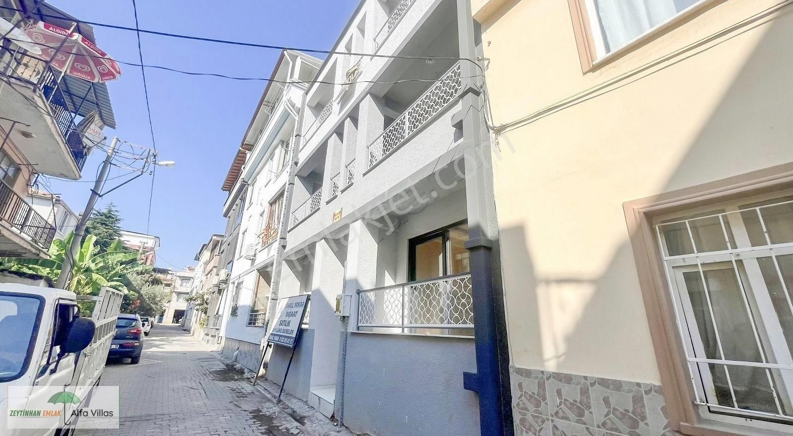 Ayvacık Küçükkuyu Bld. (Gökçetepe) Satılık Daire Küçükkuyu Merkezde Satılık 1+1 Ara Kat Daire