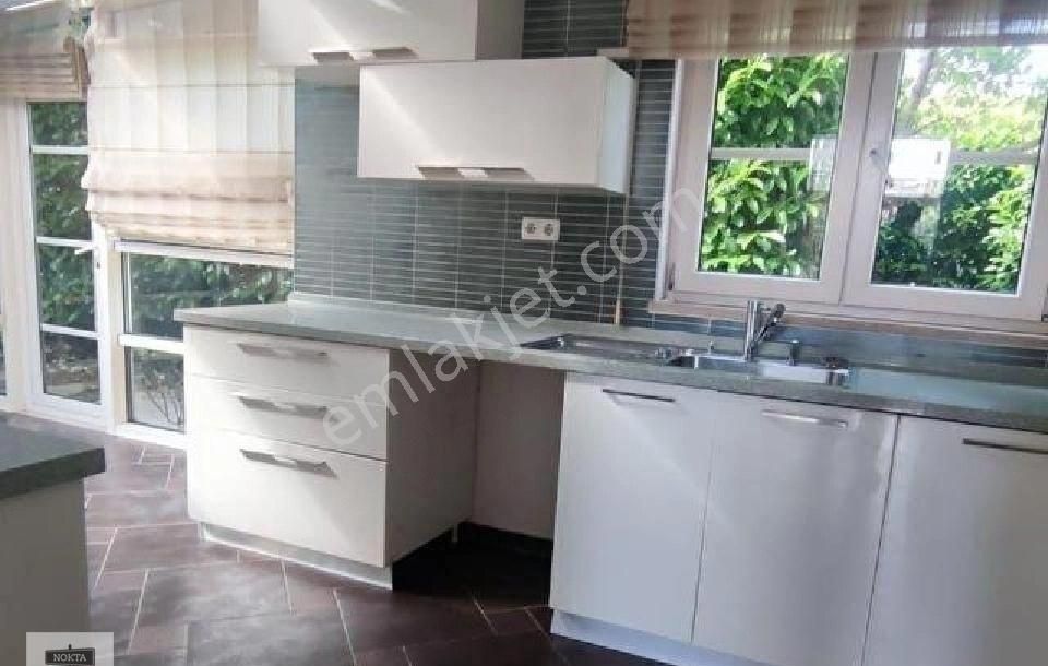 Sarıyer Kumköy Kiralık Villa Nokta'dan Marenegro'da Taşınmaya Hazır Özel Havuzlu Lüks Villa