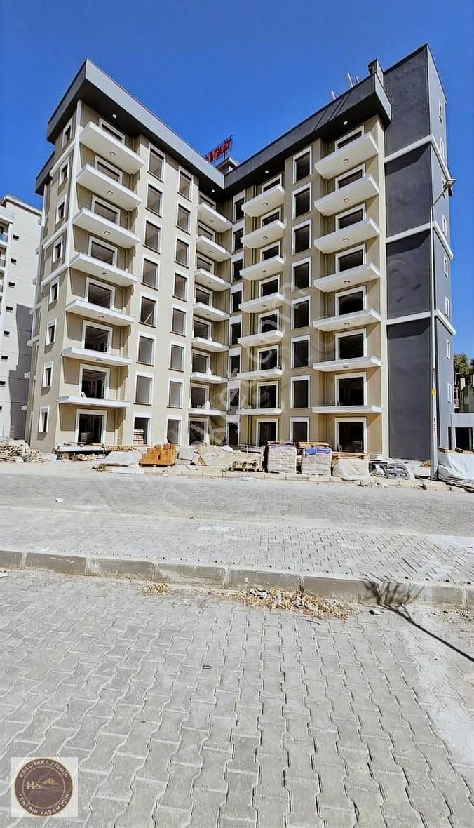 Çiğli Balatçık Satılık Daire ÇİĞLİ BALATÇIKTA İZBANA YAKIN ARA KAT SIFIR 1+1 SATILIK DAİRE