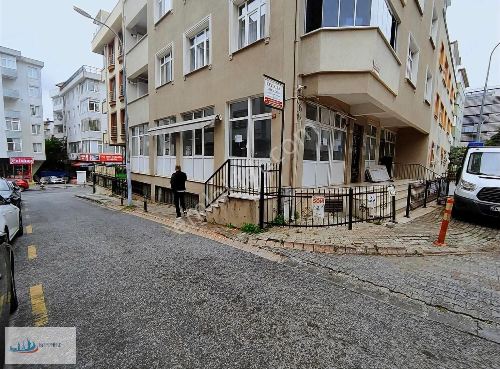 Üsküdar Bulgurlu Kiralık Dükkan & Mağaza BULGURLU METRO CİVARI BAĞCILAR CAD 120 m² ÇİFT CEPHE DÜKKAN