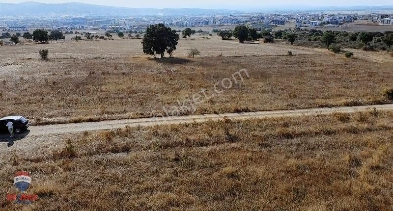 Biga İdriskoru Köyü (Küçükköy) Satılık Villa İmarlı ıdriskoru toki projesine komşu arsa