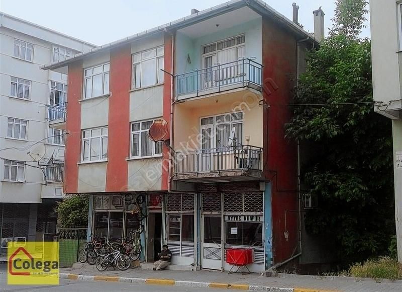 Pendik Kavakpınar Satılık Ticari İmarlı Pendik Çamçeşme Cadde Üzeri 2 Daire 2 Dükkanlı Komple Bina