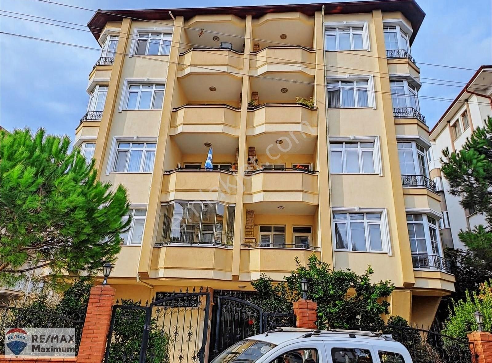 İzmit Cumhuriyet Satılık Daire CUMHURIYET MAH.PLAJYOLU'NDA 4+1 SATILIK DAİRE