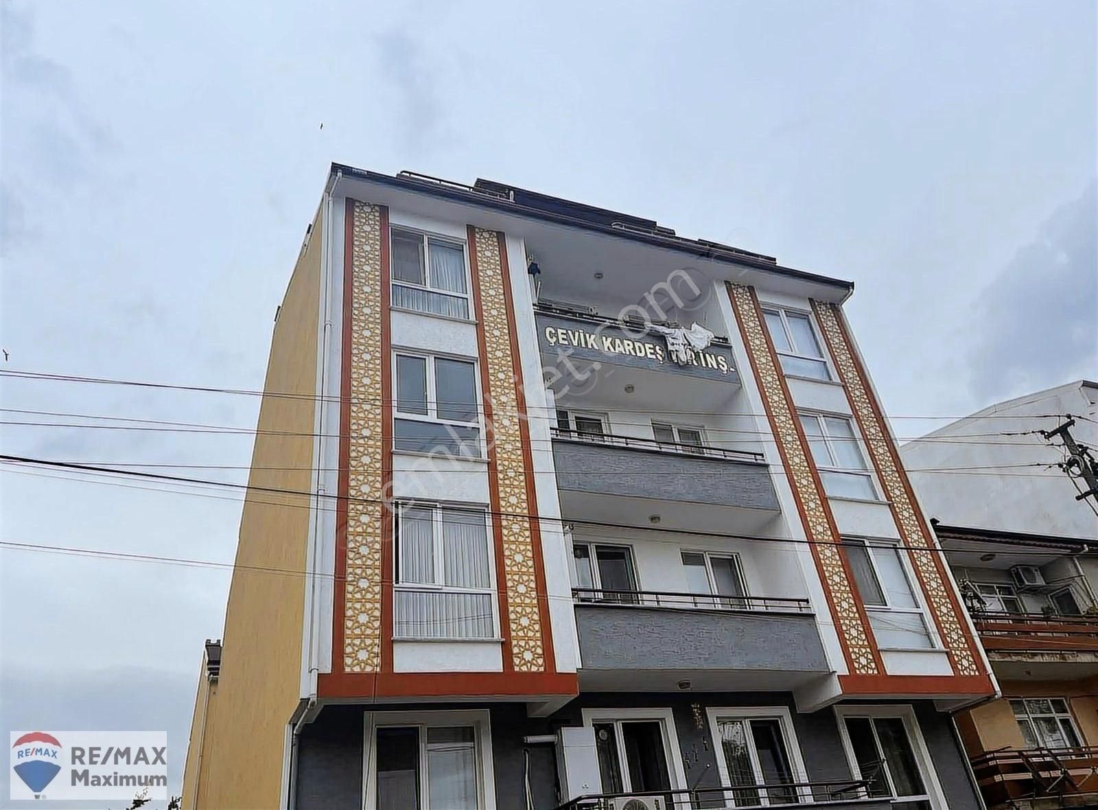 Kartepe İstasyon Satılık Daire Kartepe İstasyon Mahallesi Satılık 3+1 Çatı Dubleks Daire