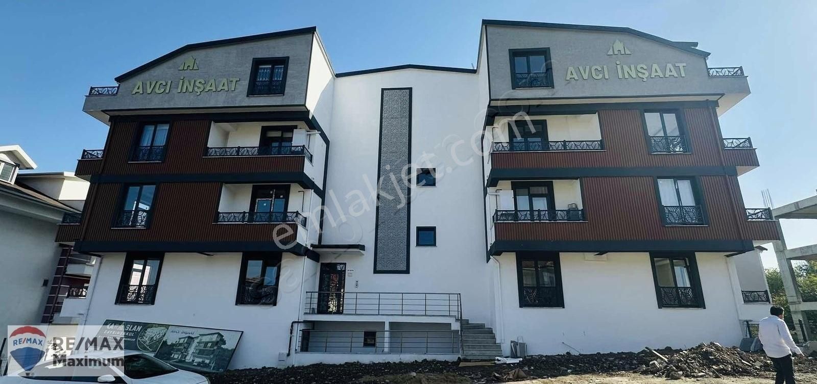 Başiskele Fatih Satılık Daire KOCAELİ BAŞİSKELE FATİH MAHALLESİ ÖNÜ AÇIK 2+1 ARAKAT DAİRE