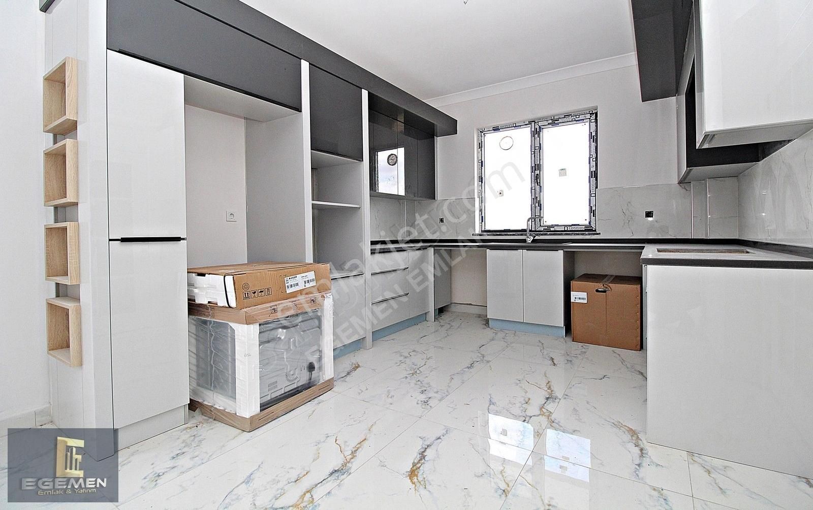 Etimesgut Yeni Bağlıca Satılık Villa ZİRVE CADDESİNDE_MİT YAKINI_ULTRA LÜX YAPIYA SAHİP 3 KATLI VİLLA