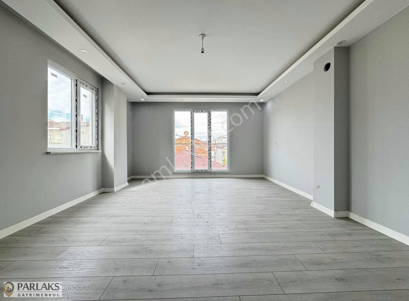 Darıca Bağlarbaşı Satılık Daire DARICA MERKEZDE SATILIK YERDEN ISITMA SIFIR LÜX 2+1 95m² ARA KAT