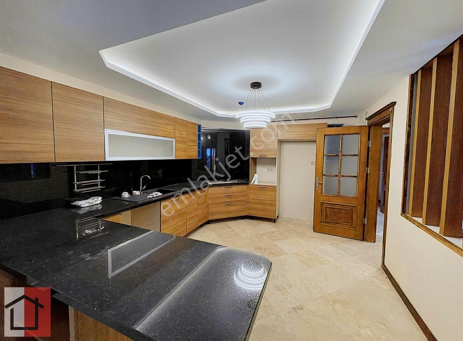 Kuşadası Marina Bölgesinde Özel Havuzlu Müstakil Villa - Görsel 24