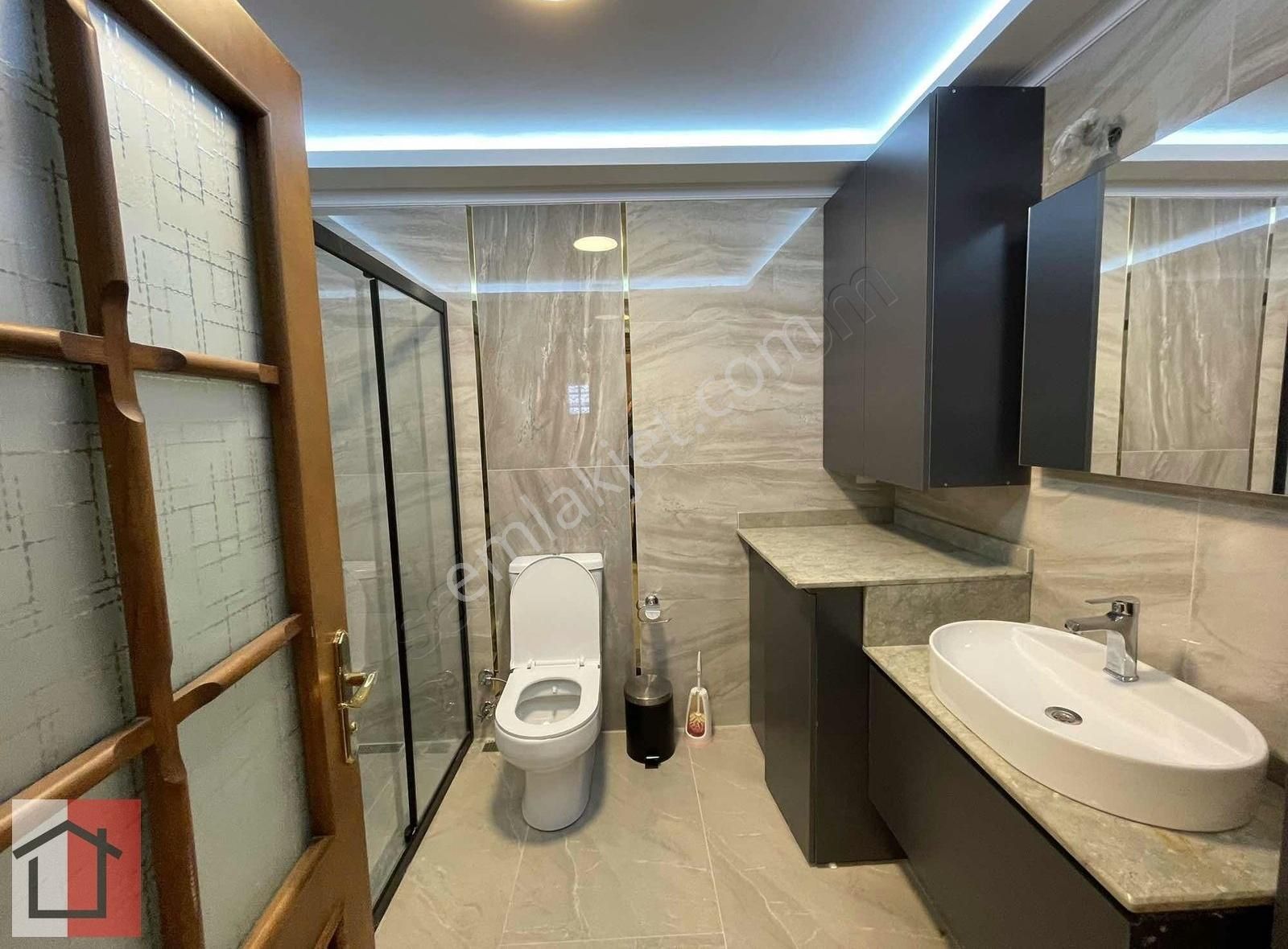 Kuşadası Marina Bölgesinde Özel Havuzlu Müstakil Villa - Görsel 18