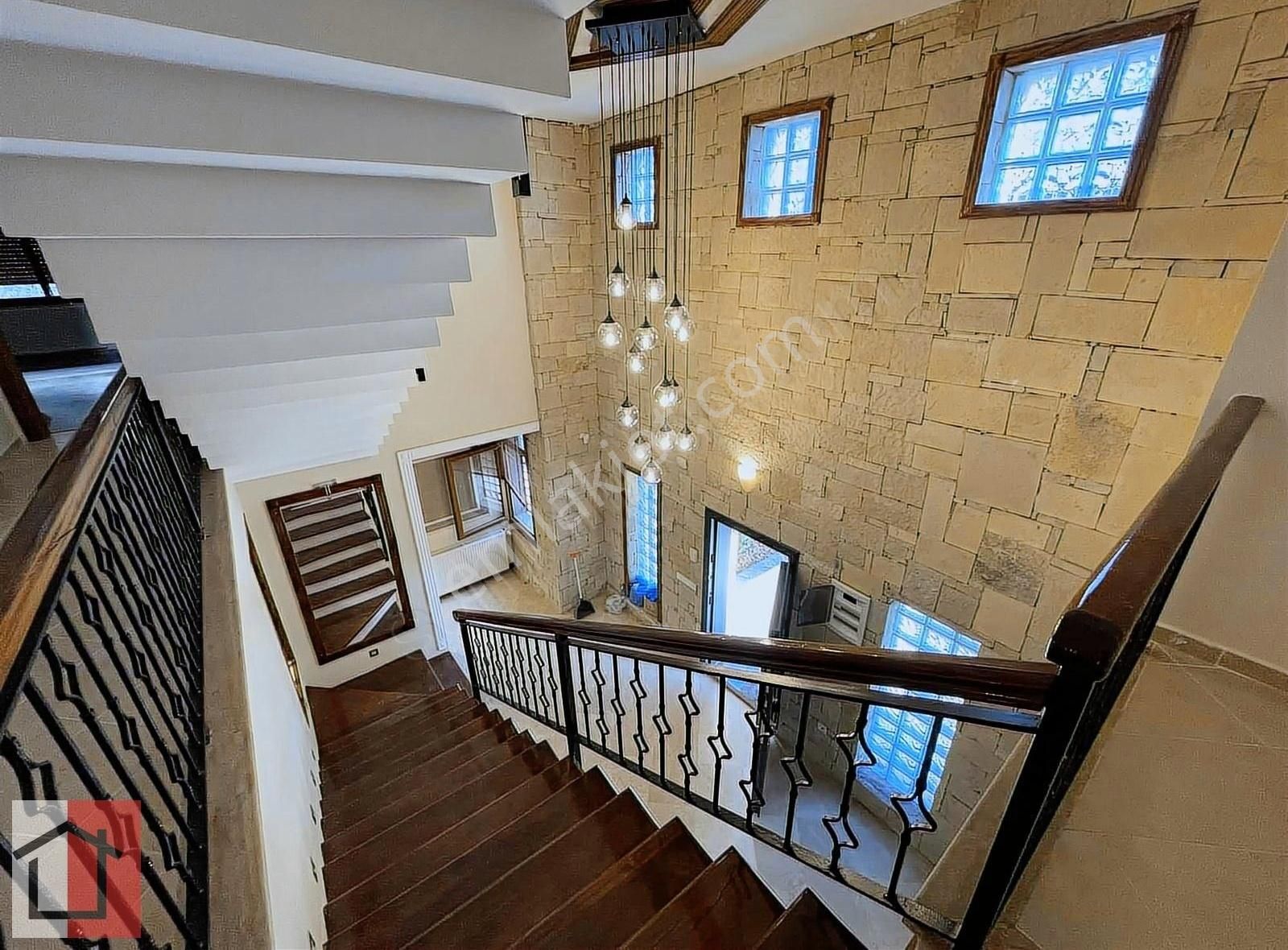 Kuşadası Marina Bölgesinde Özel Havuzlu Müstakil Villa - Görsel 15