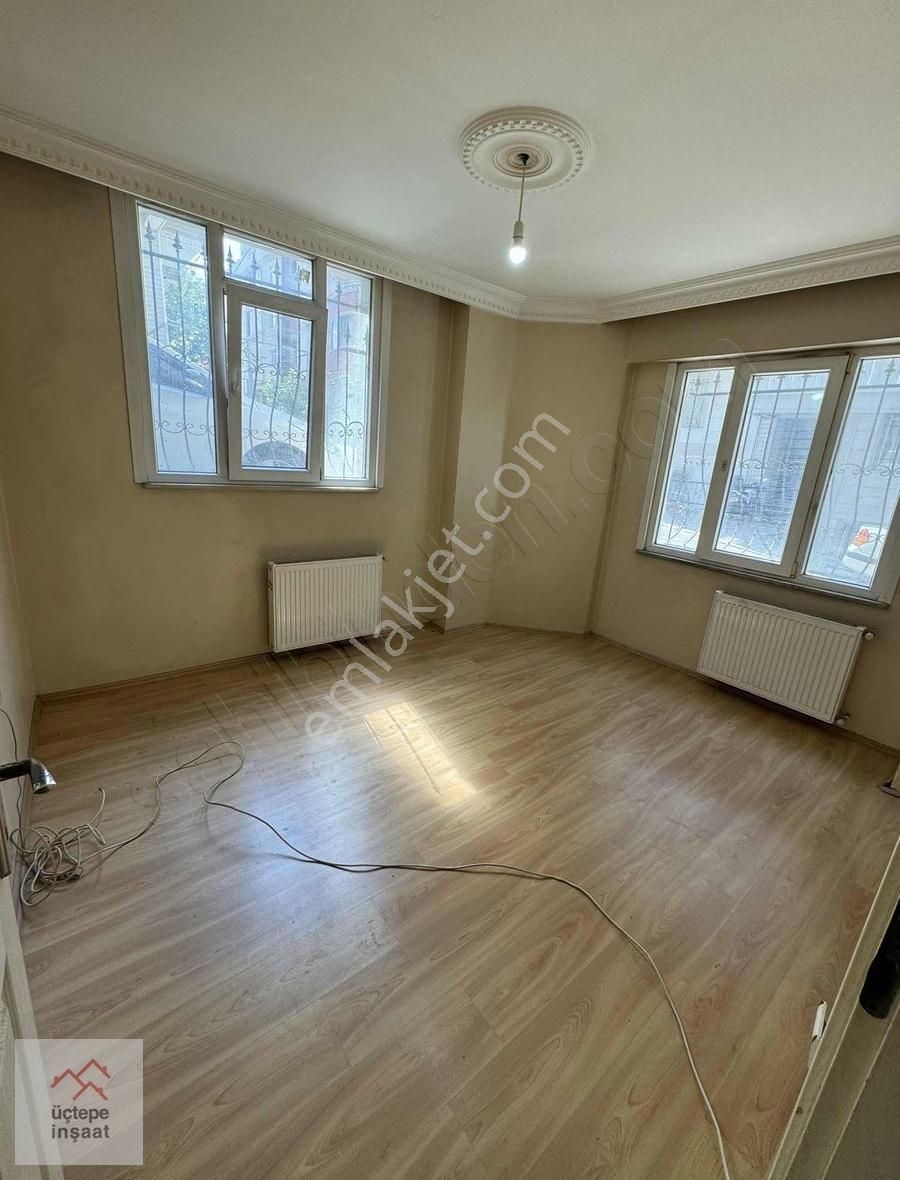 Esenyurt Hürriyet Kiralık Daire HÜRRİYET MAH'DA 2+1 KÖŞEBAŞI BAHÇE KAT 90 M² ALTINDA SIĞINAK VAR