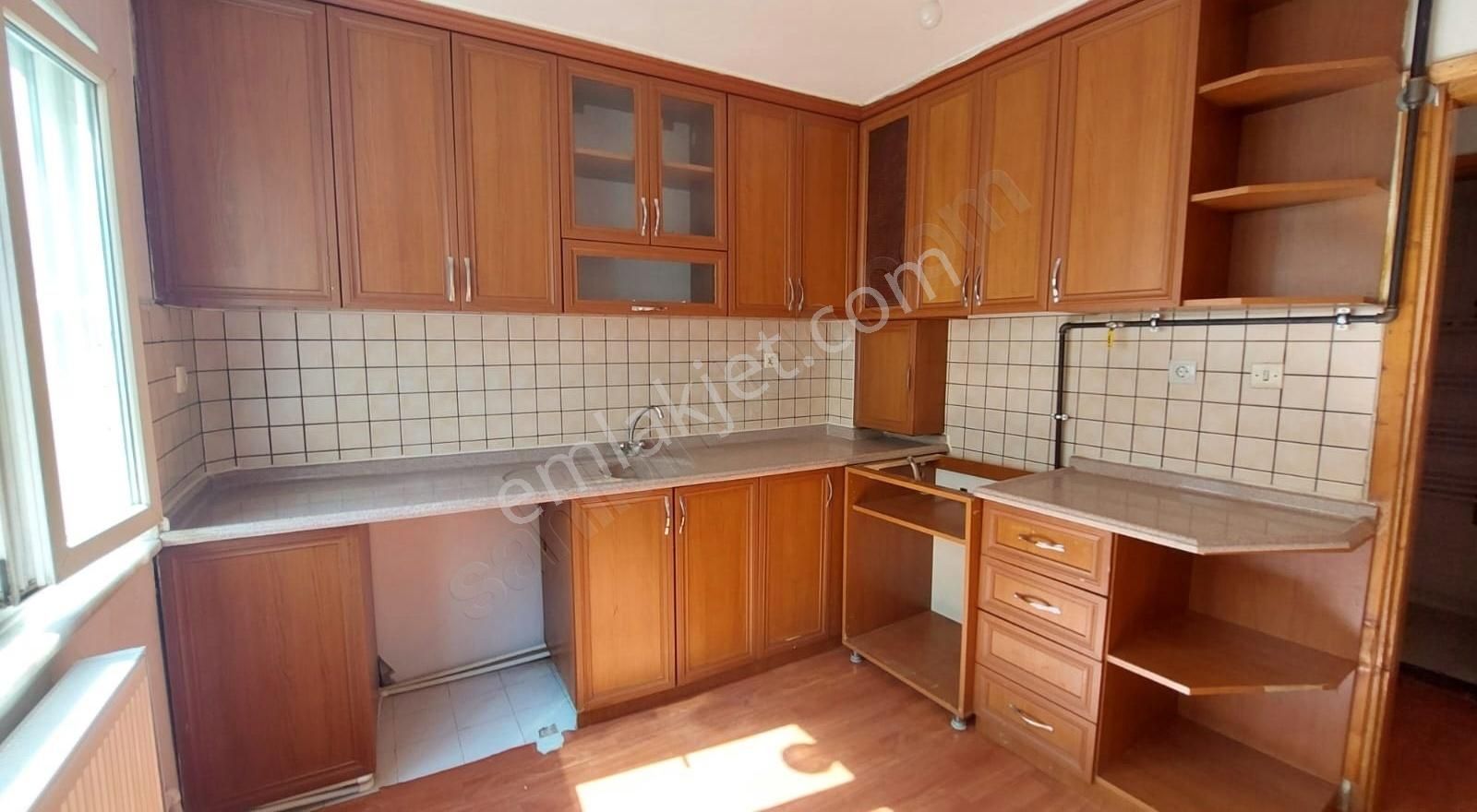 Merkezefendi Yeni Kiralık Daire YENİ MAHALLE GAZİOĞLU CAMİİ YAKINI KİRALIK DAİRE