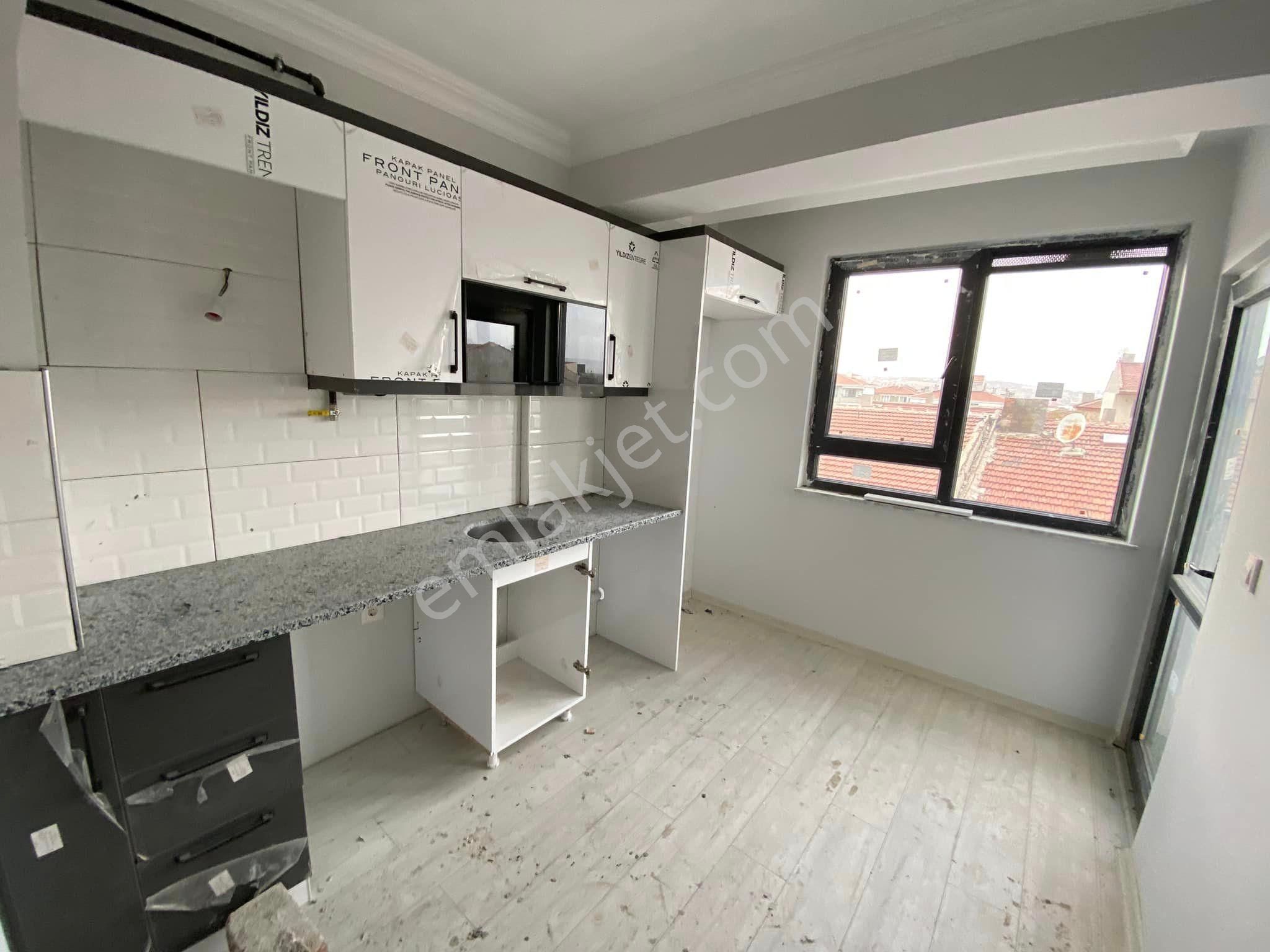 Odunpazarı 71 Evler Satılık Daire   POYRAZ EMLAK’TAN 71 EVLER MAHALLESİ’NDE 2+0 65 m² SATILIK DAİRELER