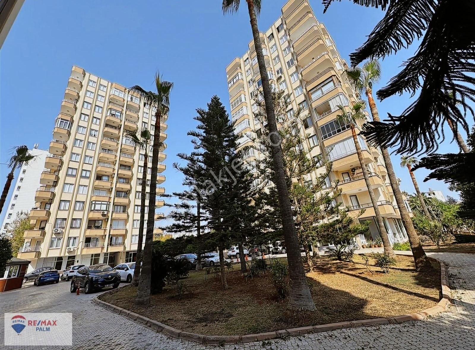 Yenişehir Dumlupınar Satılık Daire REMAX PALM'DEN ZİYA GÜVENÇ SİTESİNDE SATILIK 4+1