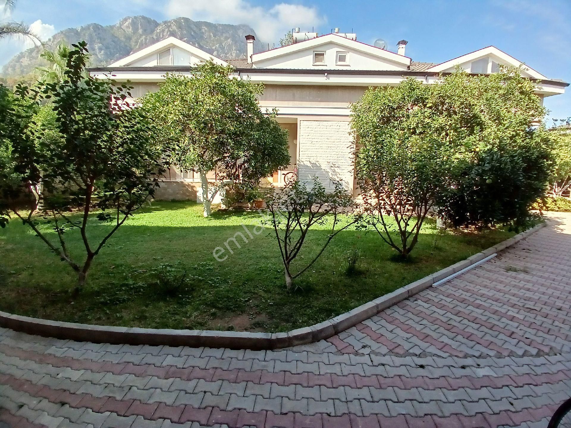 Kemer Arslanbucak Satılık Daire Arslanbucakta Satılık Site İçi 3+1 Müstakıl Ayarında Villa