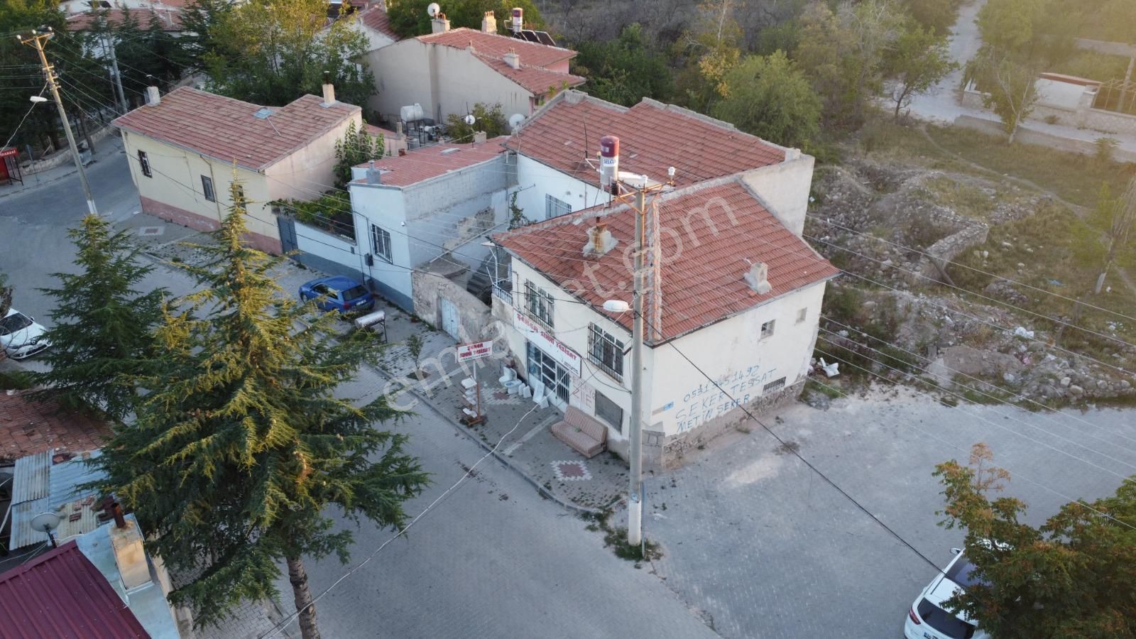 Niğde Merkez Fertek Satılık Müstakil Ev  NİĞDE MERKEZ FERTEK ANAYOL CEPHELİ MÜSTAKİL EV VE SATILIK DÜKKAN