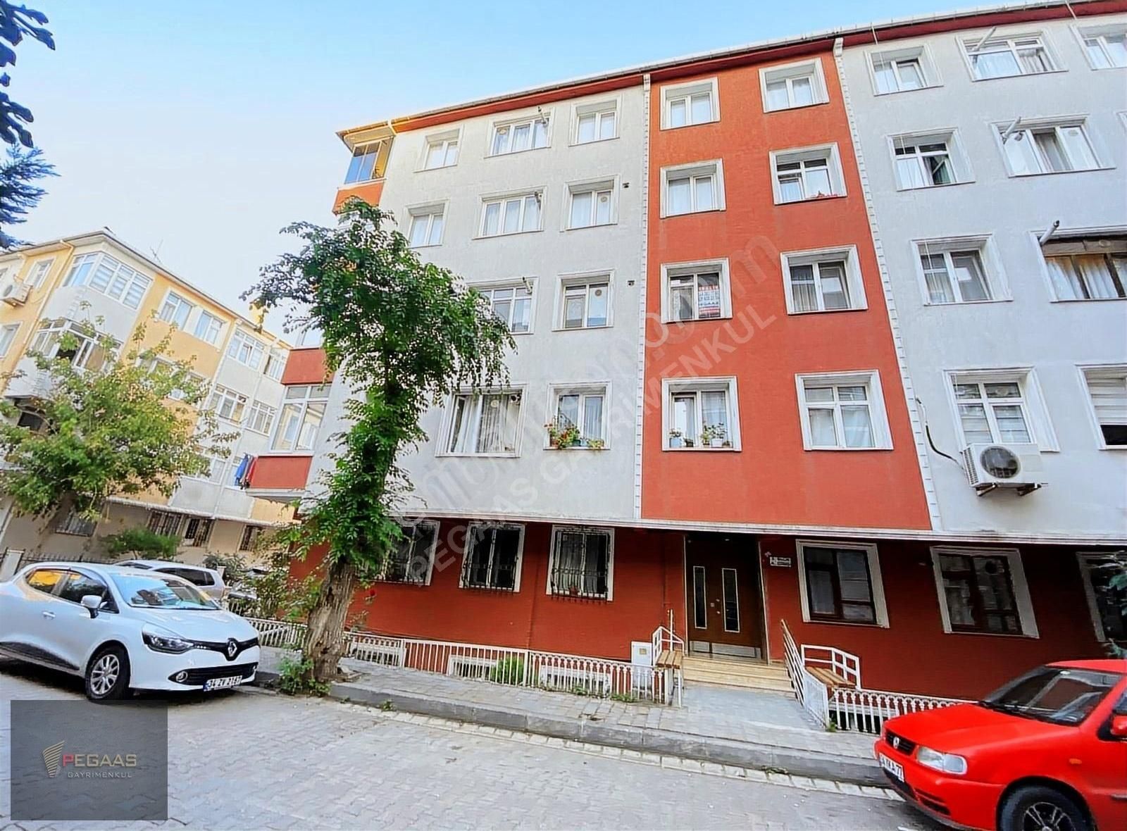 Avcılar Üniversite Kiralık Daire AVCILAR ÜNİVERSİTE MAH. İLCAN SİTESİNDE 2+1 ARAKAT KİRALIK DAİRE