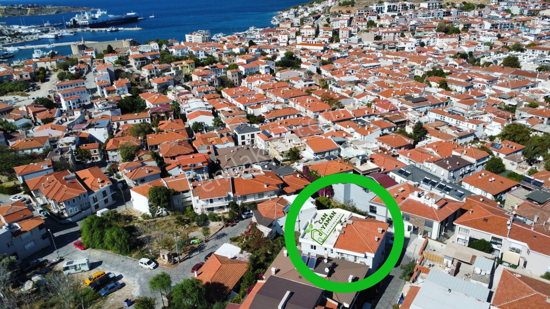 Çeşme İsmet İnönü Kiralık Daire  ÇEŞME'NİN TAM MERKEZİNDE KİRALIK 3+1 GENİŞ, BALKONLU DAİRE 