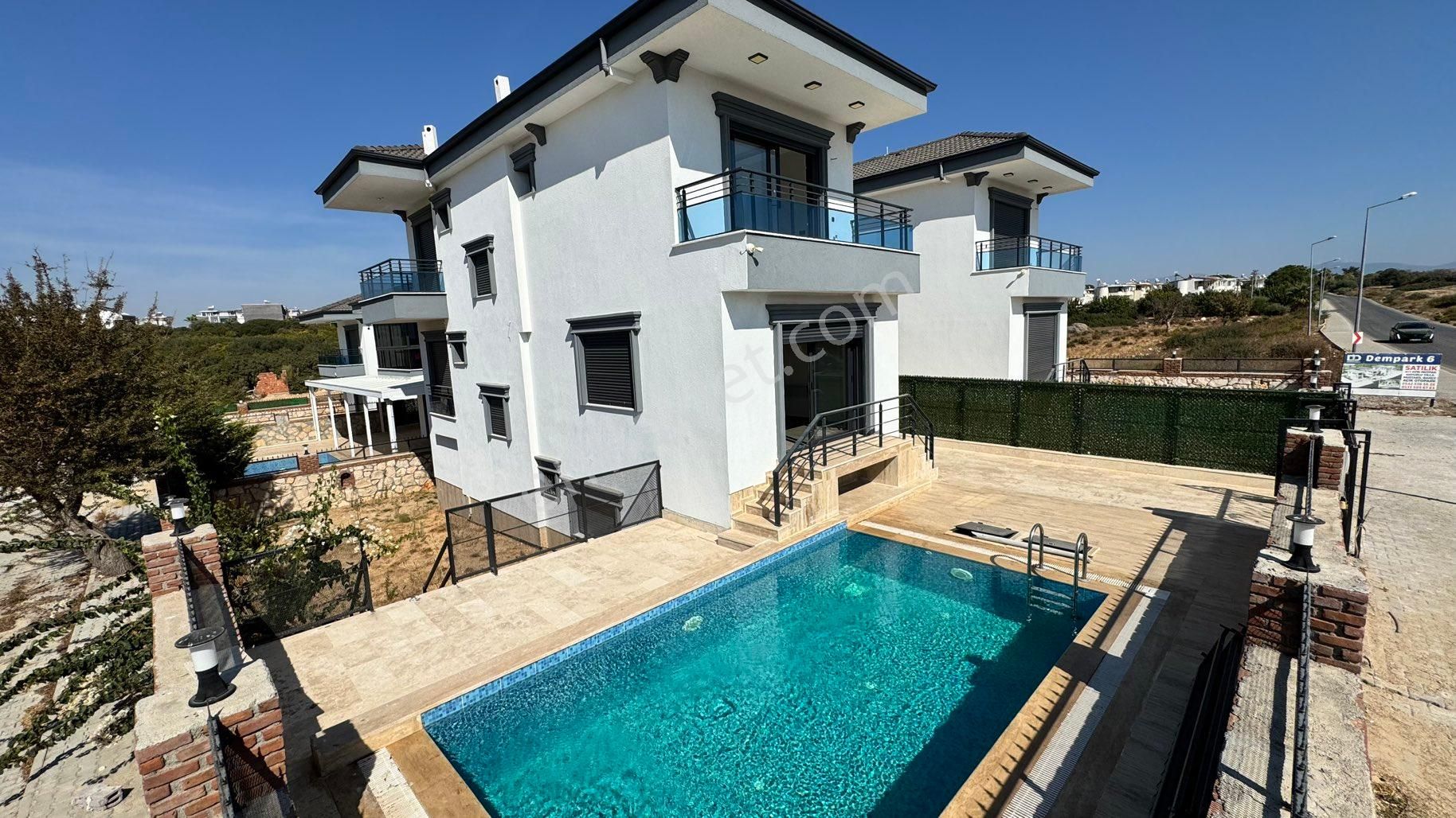 Didim Altınkum Satılık Villa DİDİM ALTINKUMDA DENİZE 700m MESAFEDE SATILIK 4+1 VİLLA