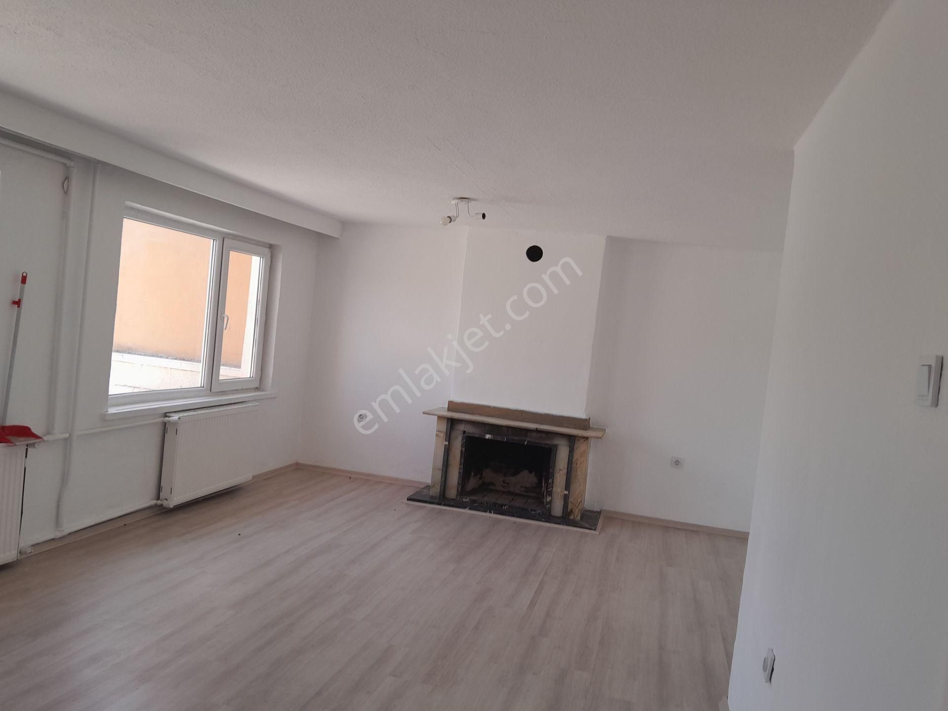 Çankaya Kocatepe Kiralık Daire  MİTHATPAŞA CADDESİ ÜZERİNDE KİRALIK 2+1 MANZARALI TERAS